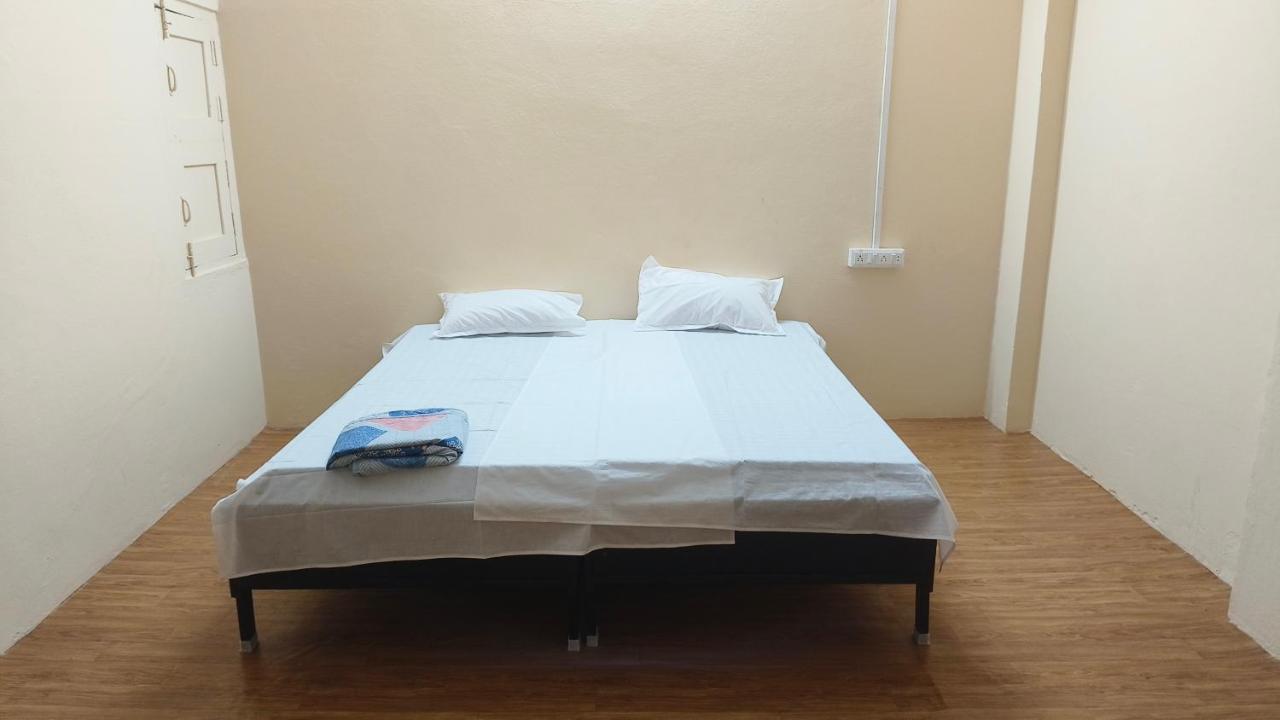 Nain Guest House Удджайн Екстер'єр фото
